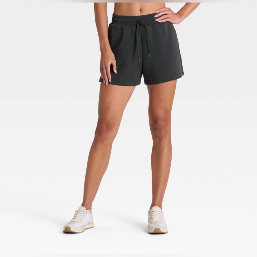 Women's Airy Sleek Shorts 3.5" - All In Motion - Black XXL